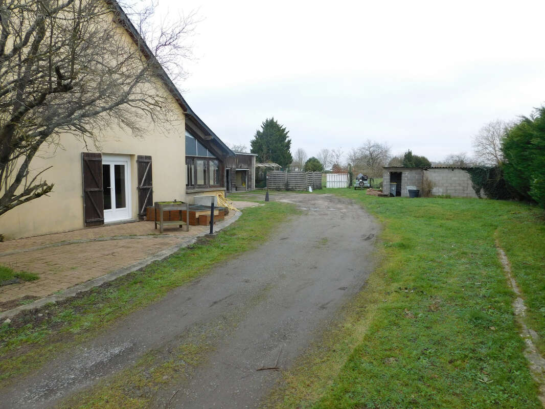 Maison à MAZE