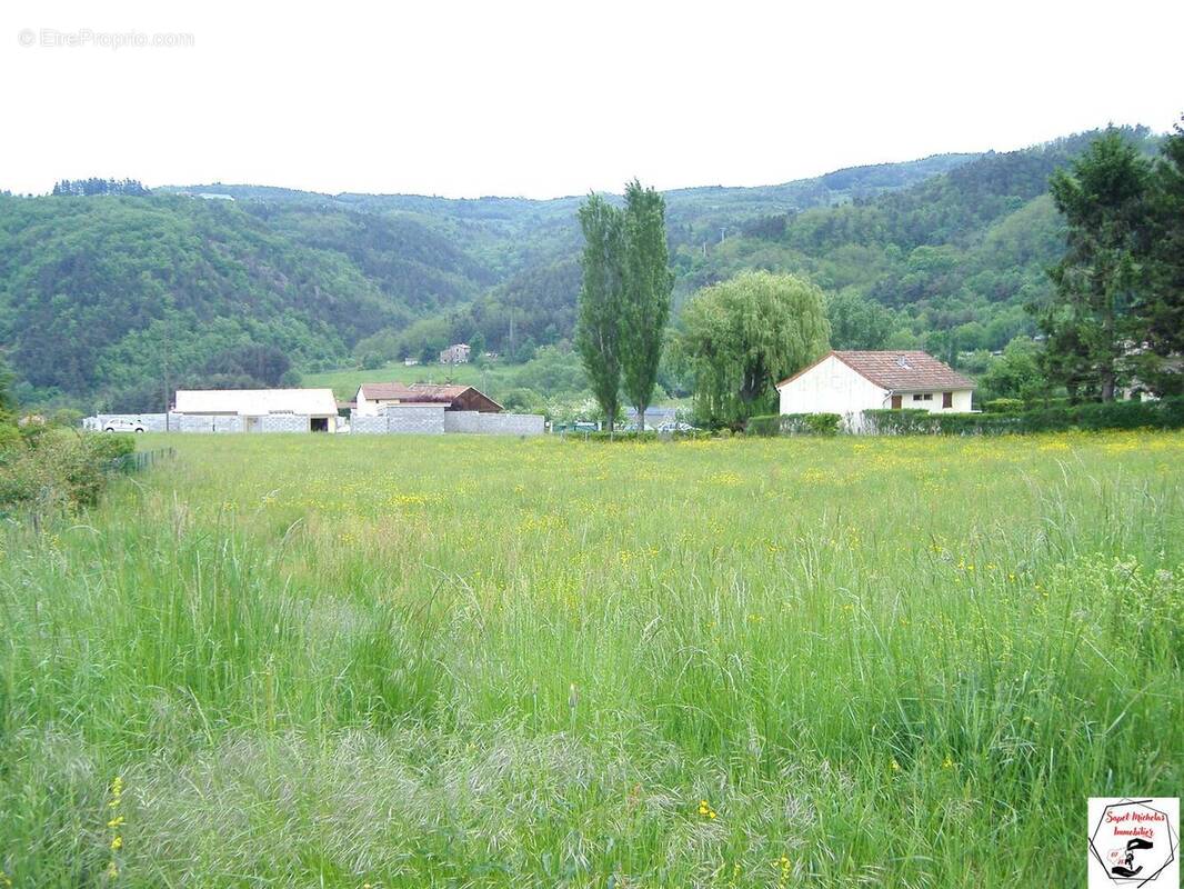 Terrain à BOUCIEU-LE-ROI