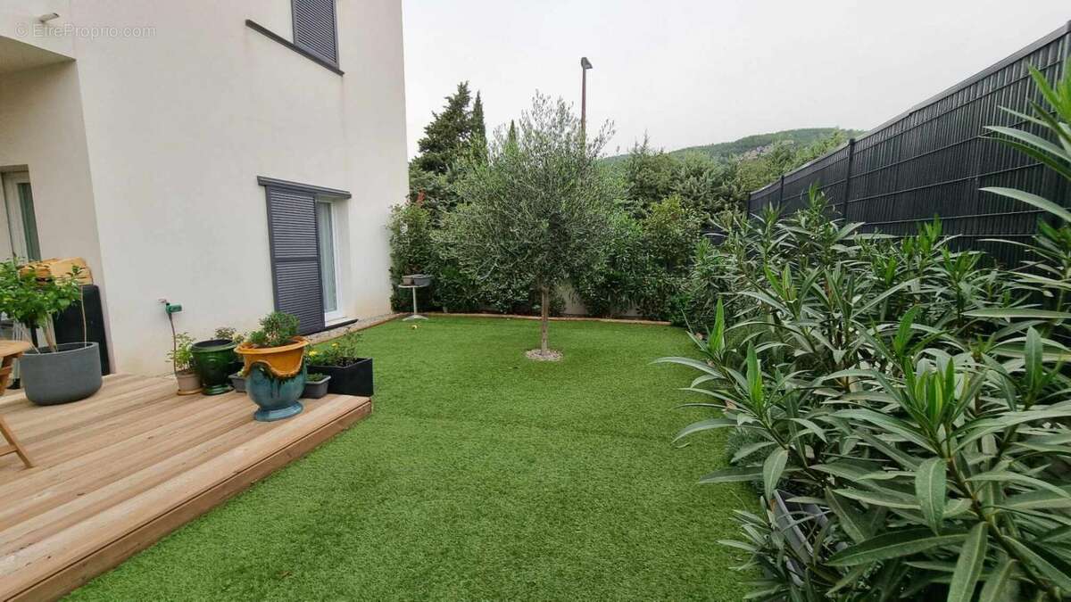 Appartement à CUGES-LES-PINS