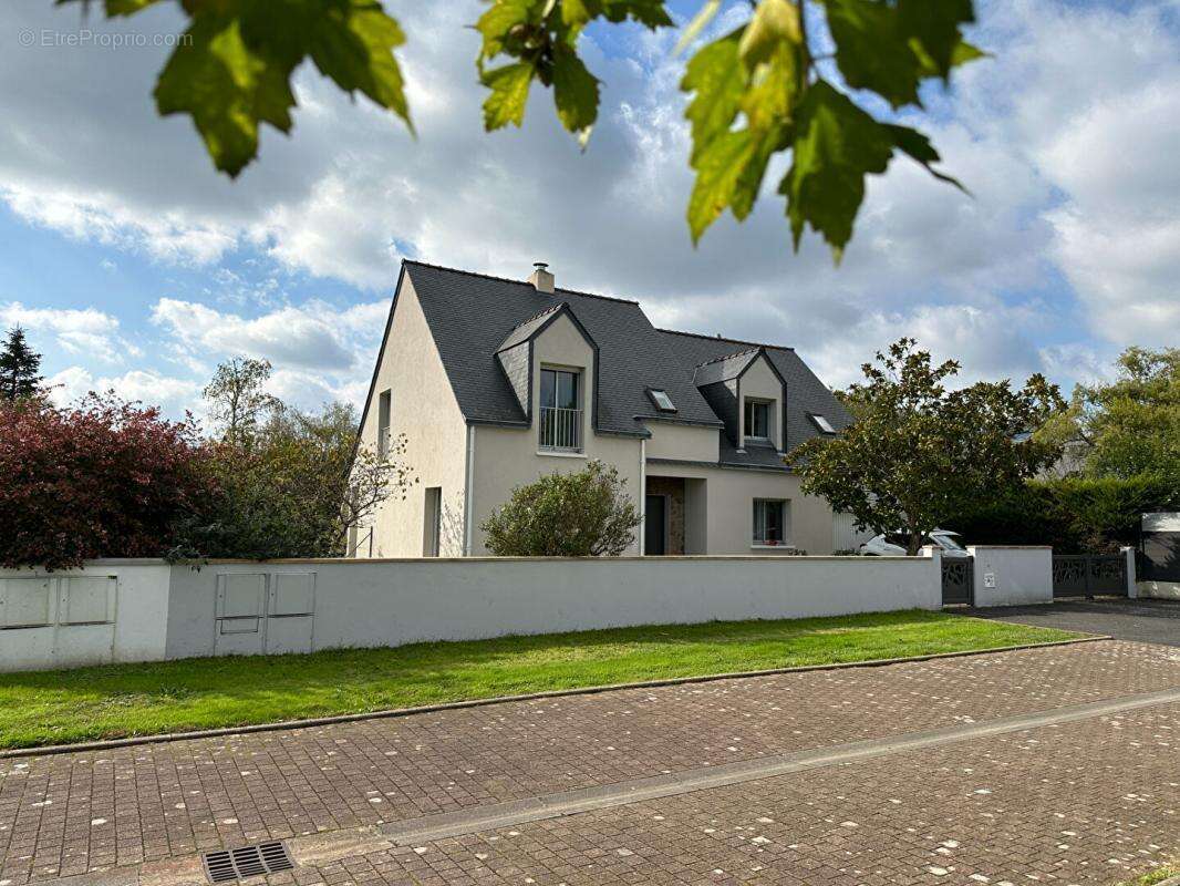 Maison à SAINTE-LUCE-SUR-LOIRE