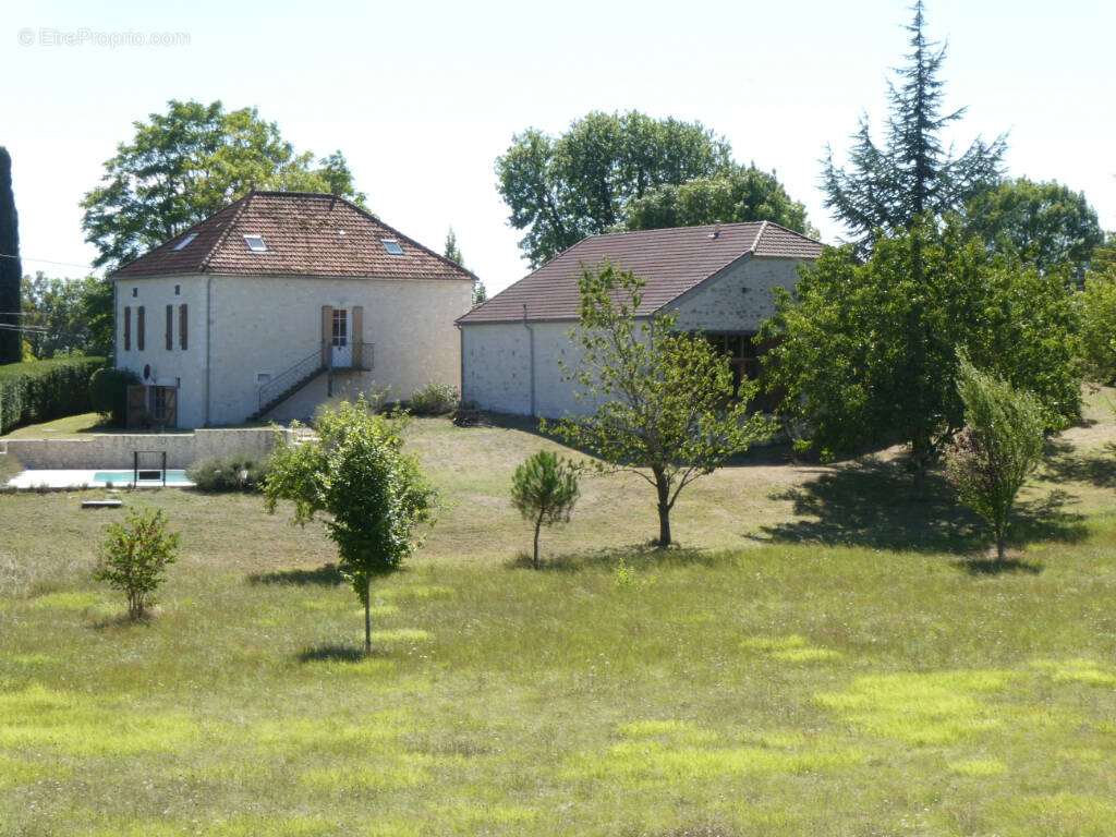 Maison à MONTCUQ