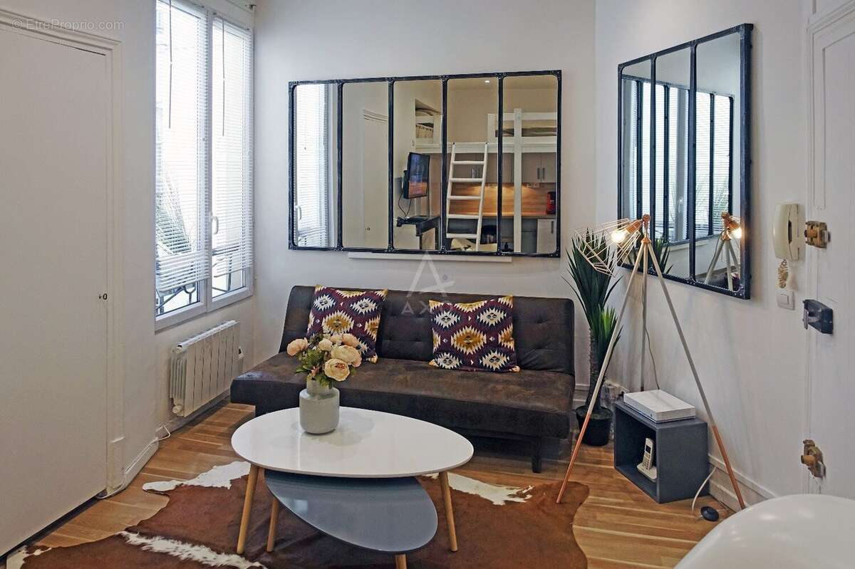 Appartement à PARIS-1E