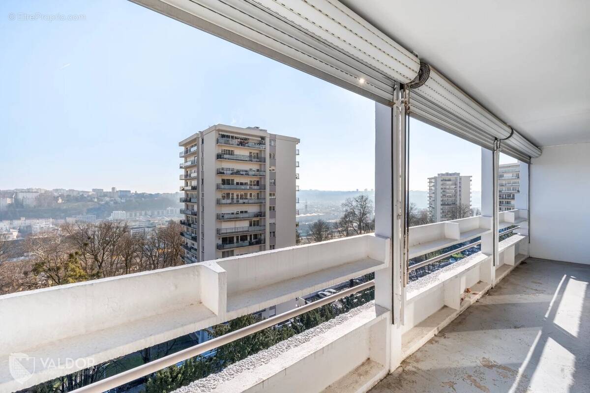 Appartement à LYON-9E