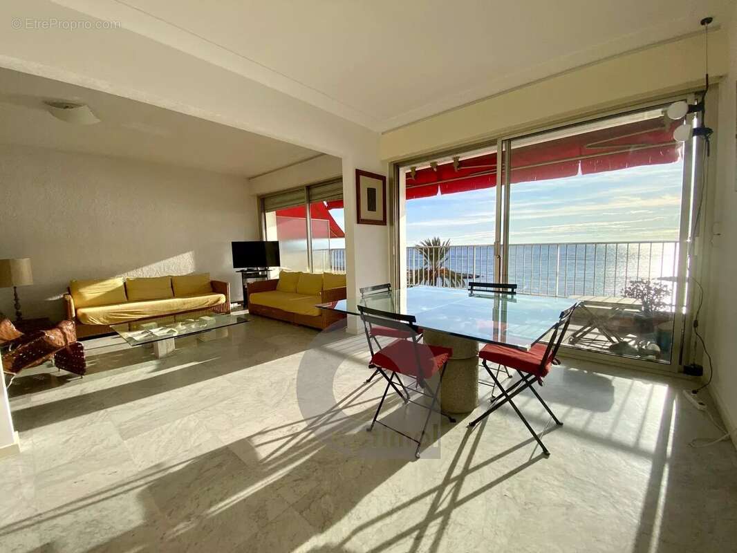 Appartement à MENTON