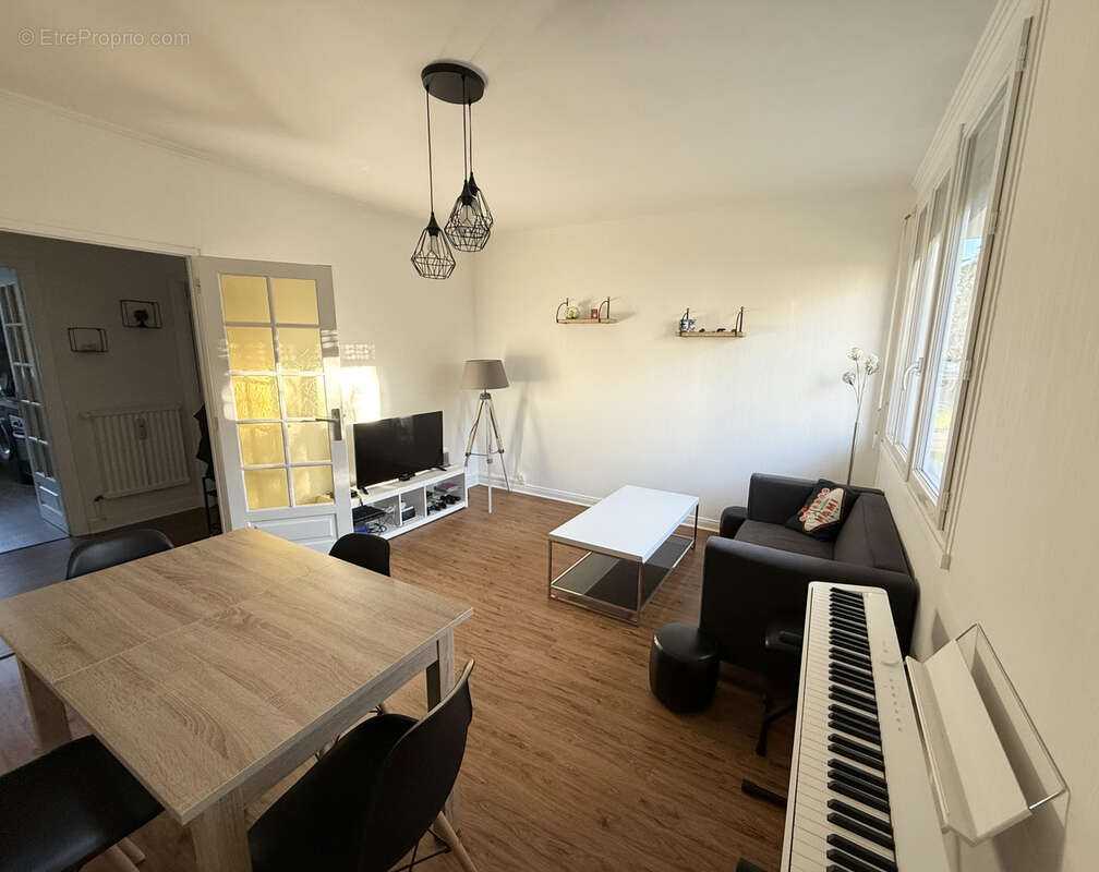 Appartement à SAINT-ANDRE-LES-VERGERS