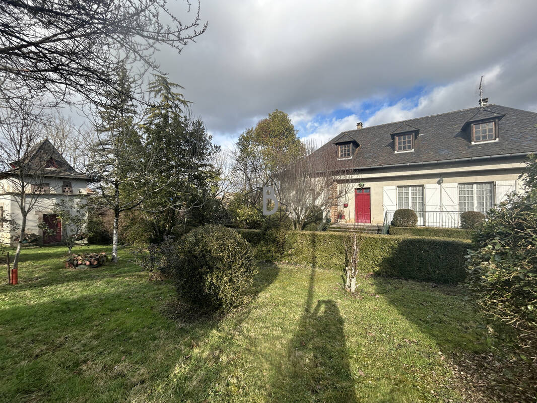 Maison à MIRANDOL-BOURGNOUNAC