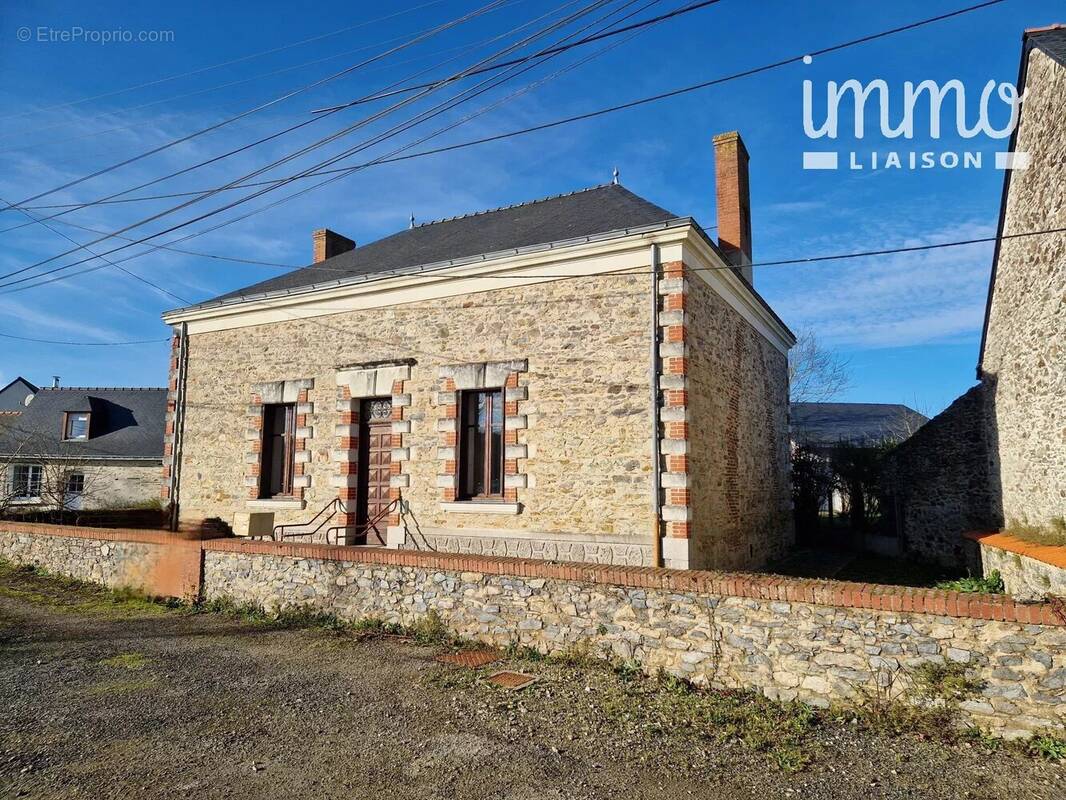 Maison à JOUE-SUR-ERDRE