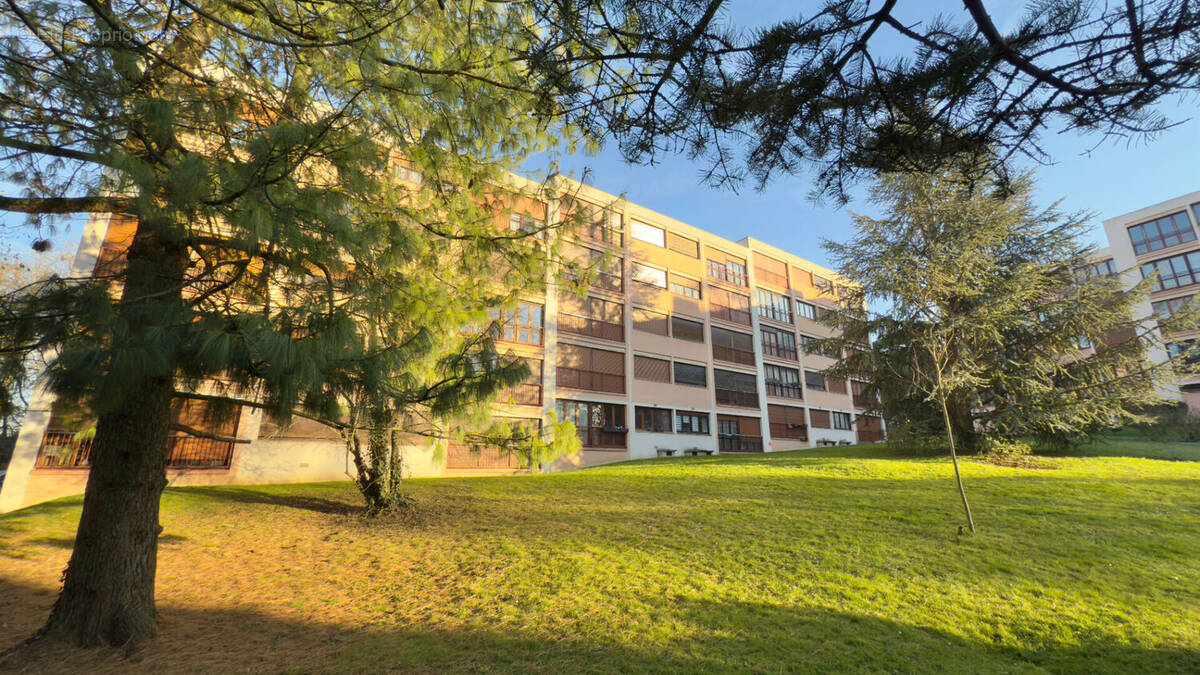 Appartement à CORBEIL-ESSONNES