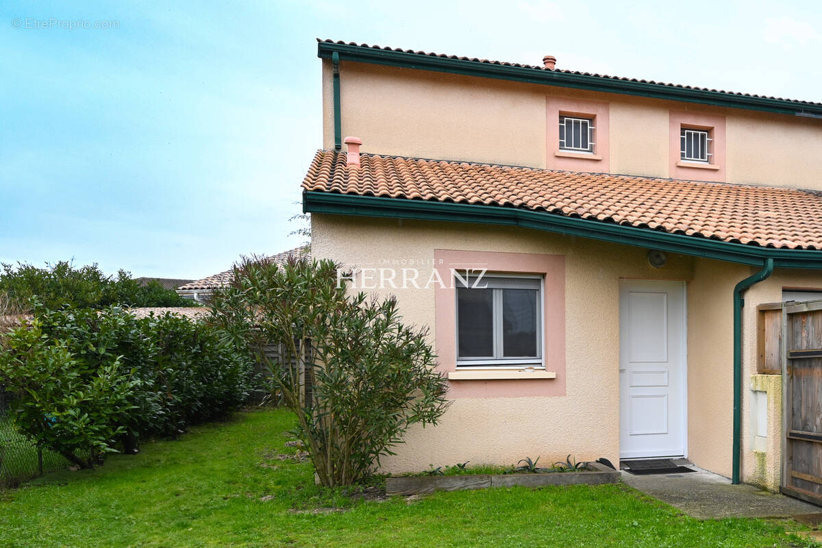 Maison à EYSINES