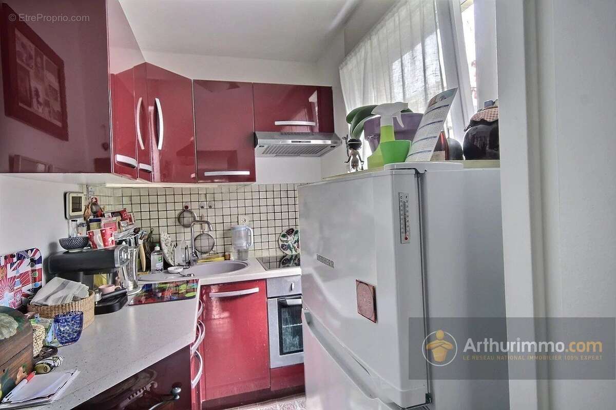 Appartement à CHARENTON-LE-PONT