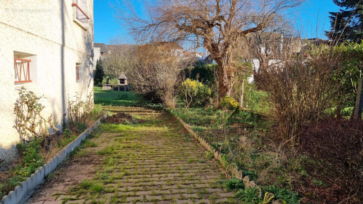 Maison à SAINT-GERMAIN-DES-FOSSES