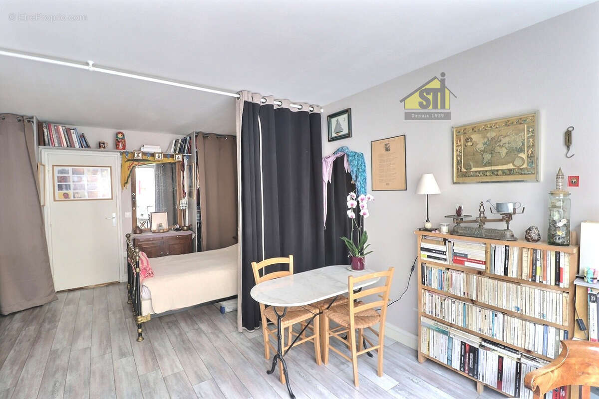 Appartement à PARIS-14E