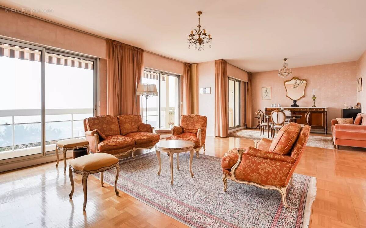 Appartement à SAINTE-FOY-LES-LYON