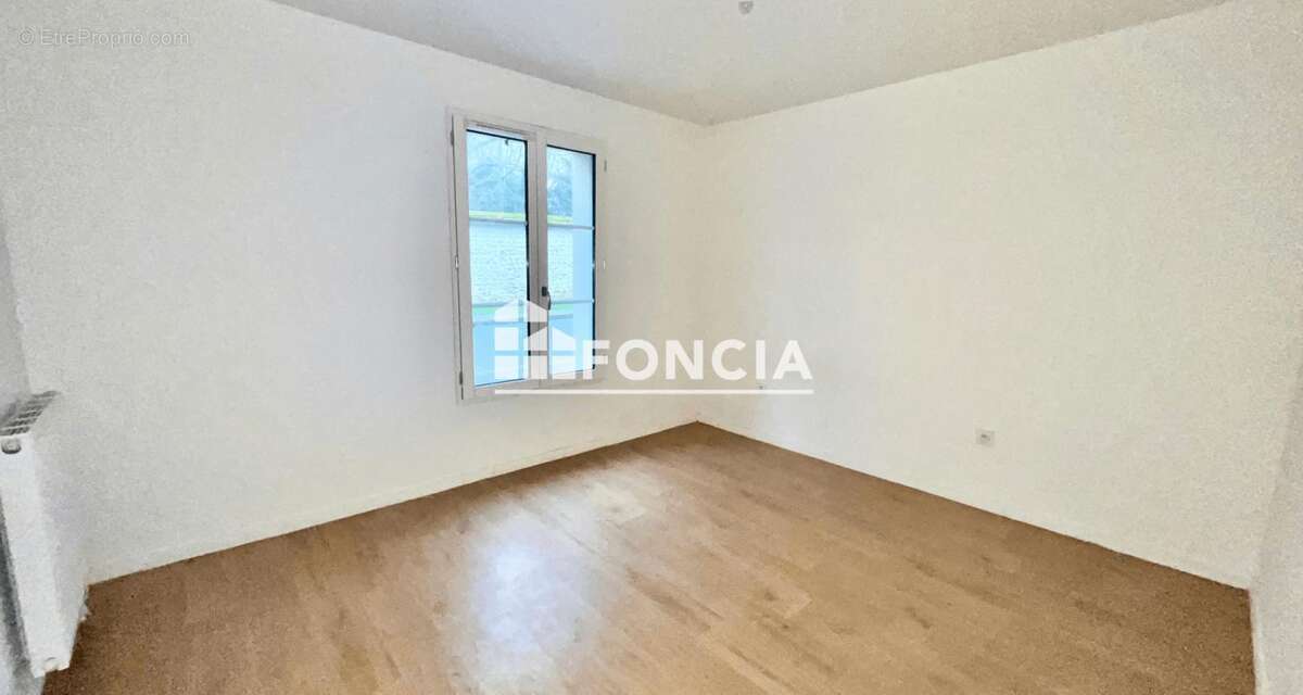 Appartement à MOISSY-CRAMAYEL