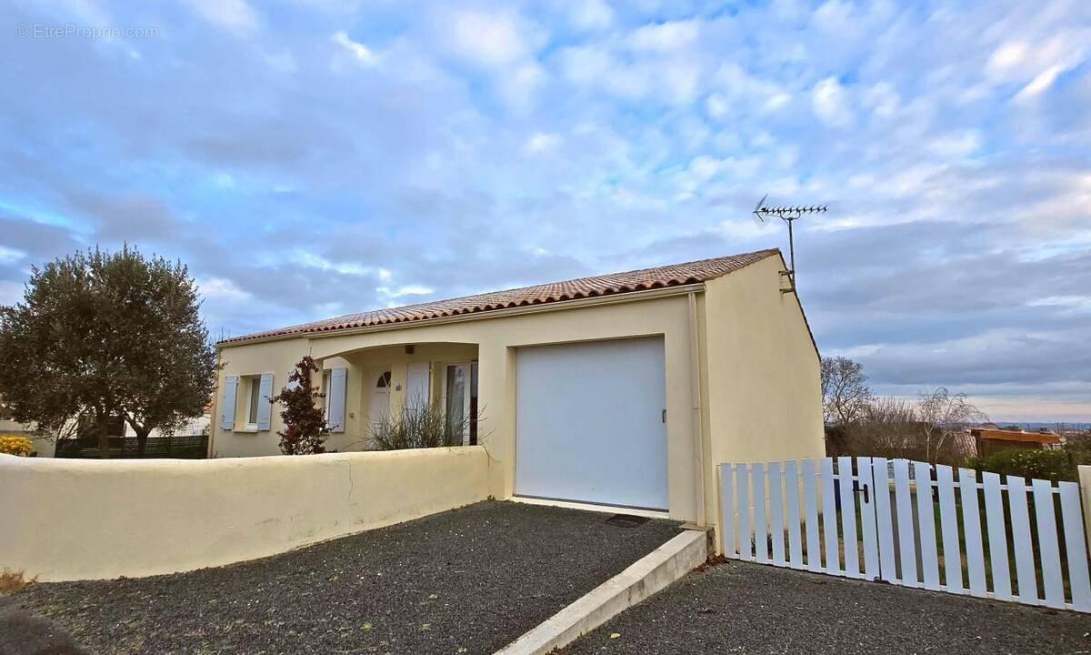 Maison à PORT-DES-BARQUES