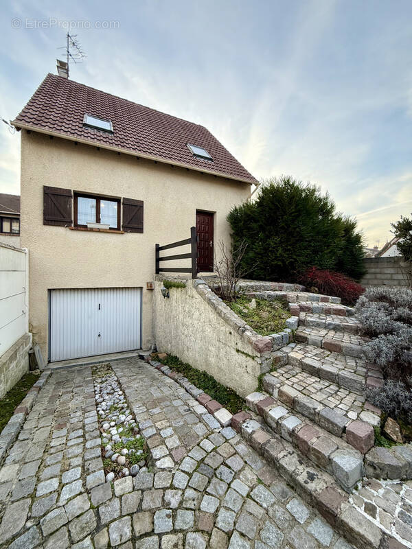 Maison à AULNAY-SOUS-BOIS