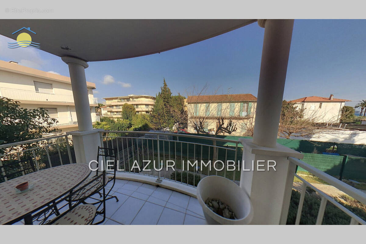 Appartement à VALLAURIS