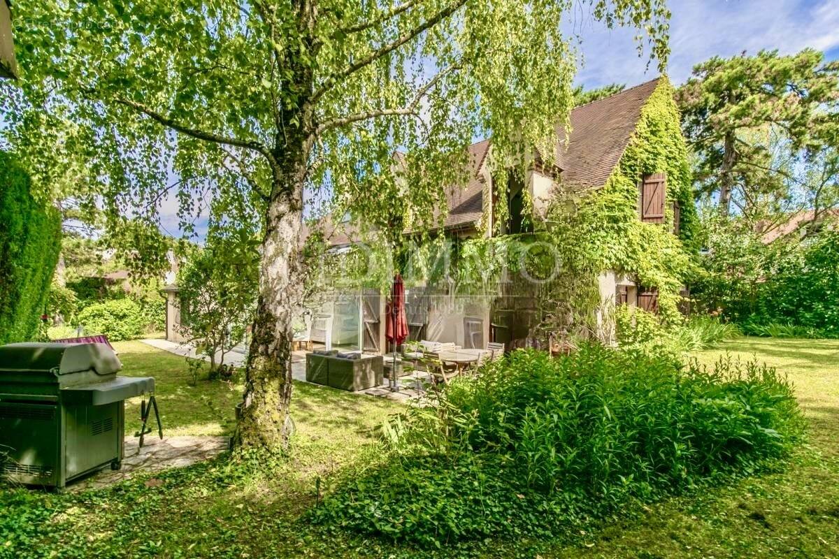 Maison à CHENNEVIERES-SUR-MARNE