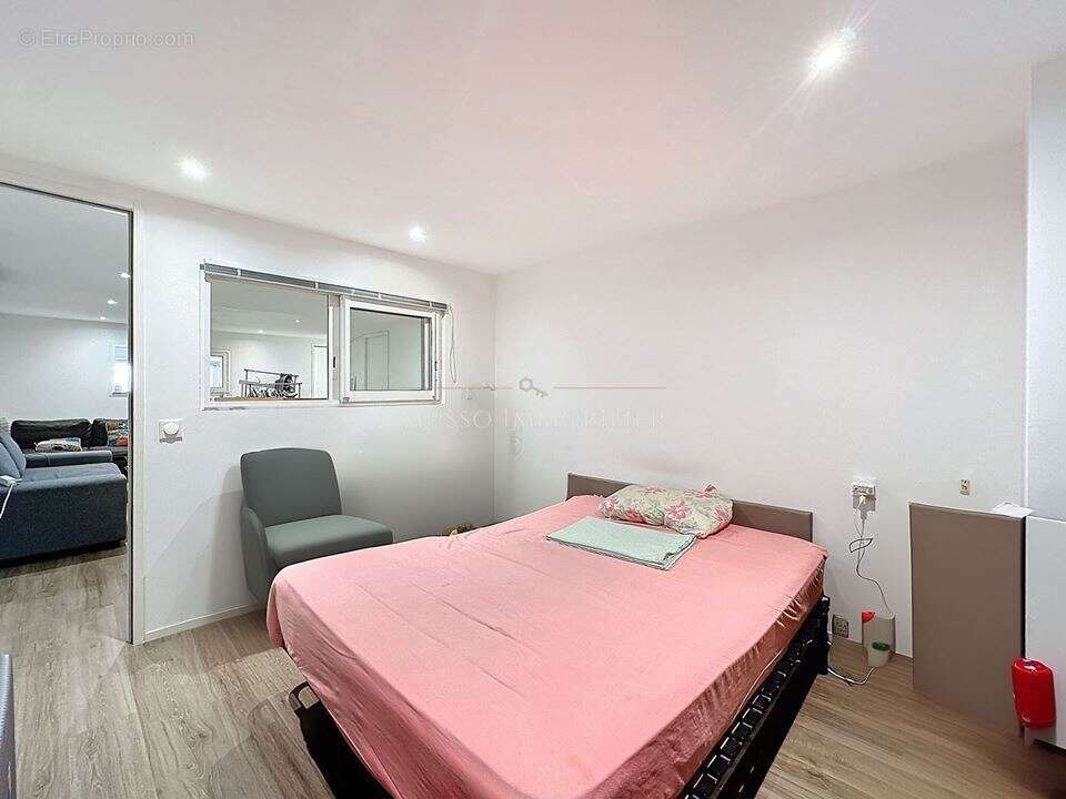 Appartement à MARSEILLE-6E