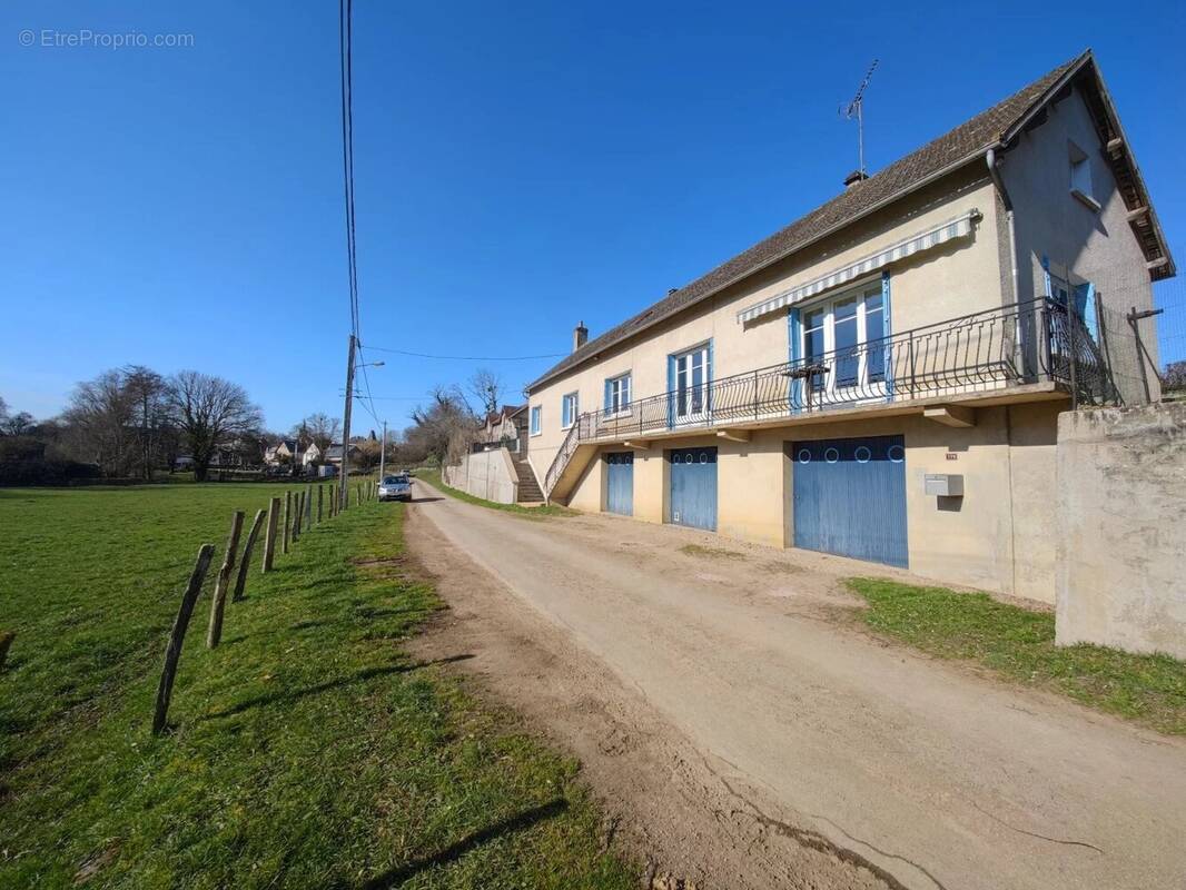 Maison à TAMNAY-EN-BAZOIS