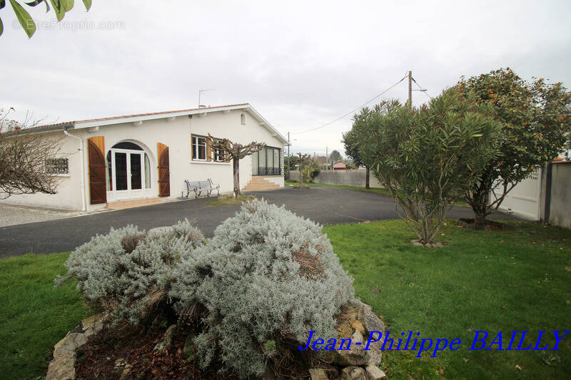 Maison à BORDES