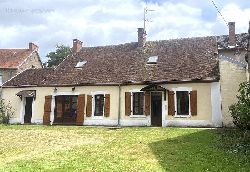 Maison à DUN-LE-PALESTEL