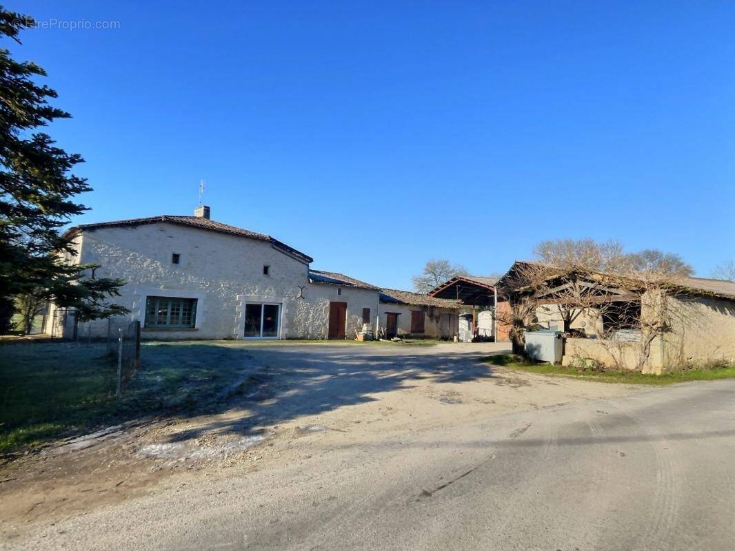 Maison à PELLEGRUE