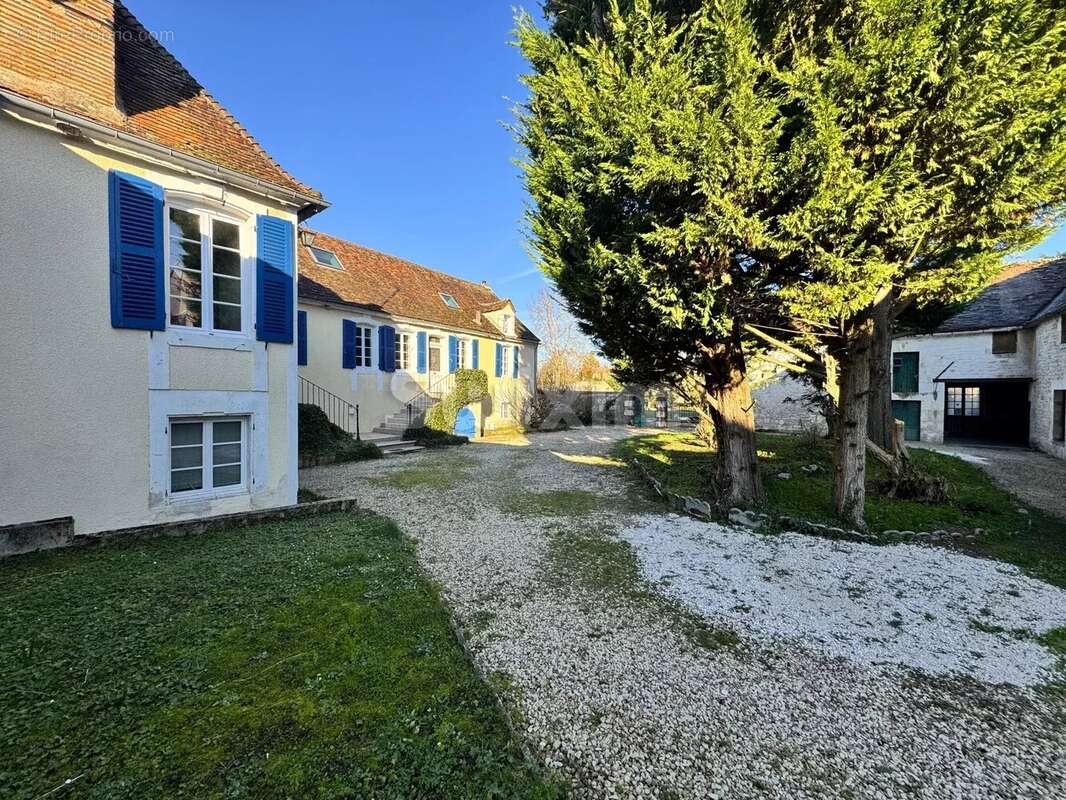 Maison à AUXERRE