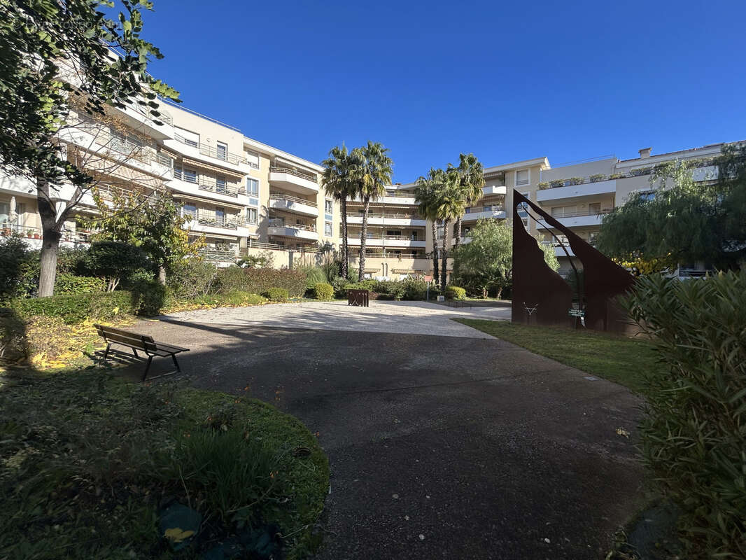 Appartement à HYERES