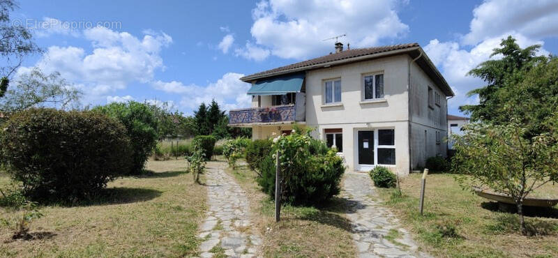 Maison à SAINT-CIERS-SUR-GIRONDE