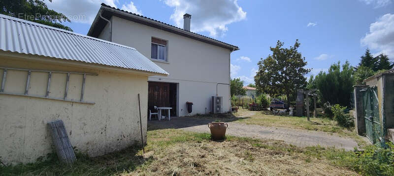 Maison à SAINT-CIERS-SUR-GIRONDE