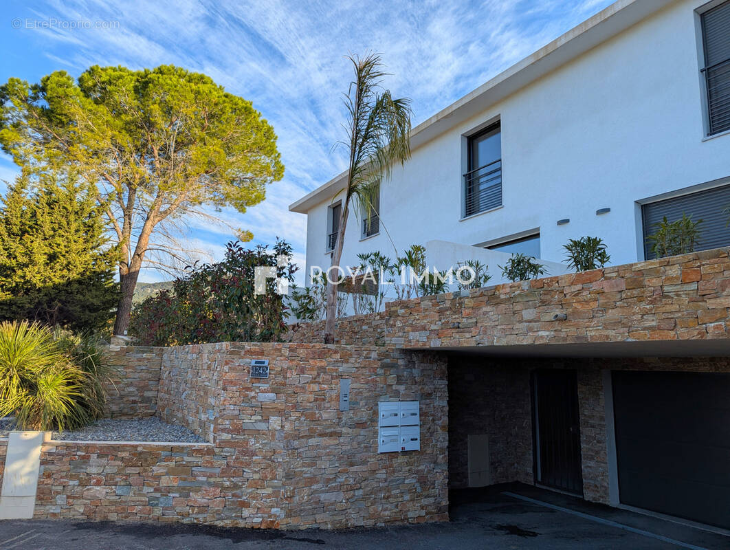 Appartement à SANARY-SUR-MER