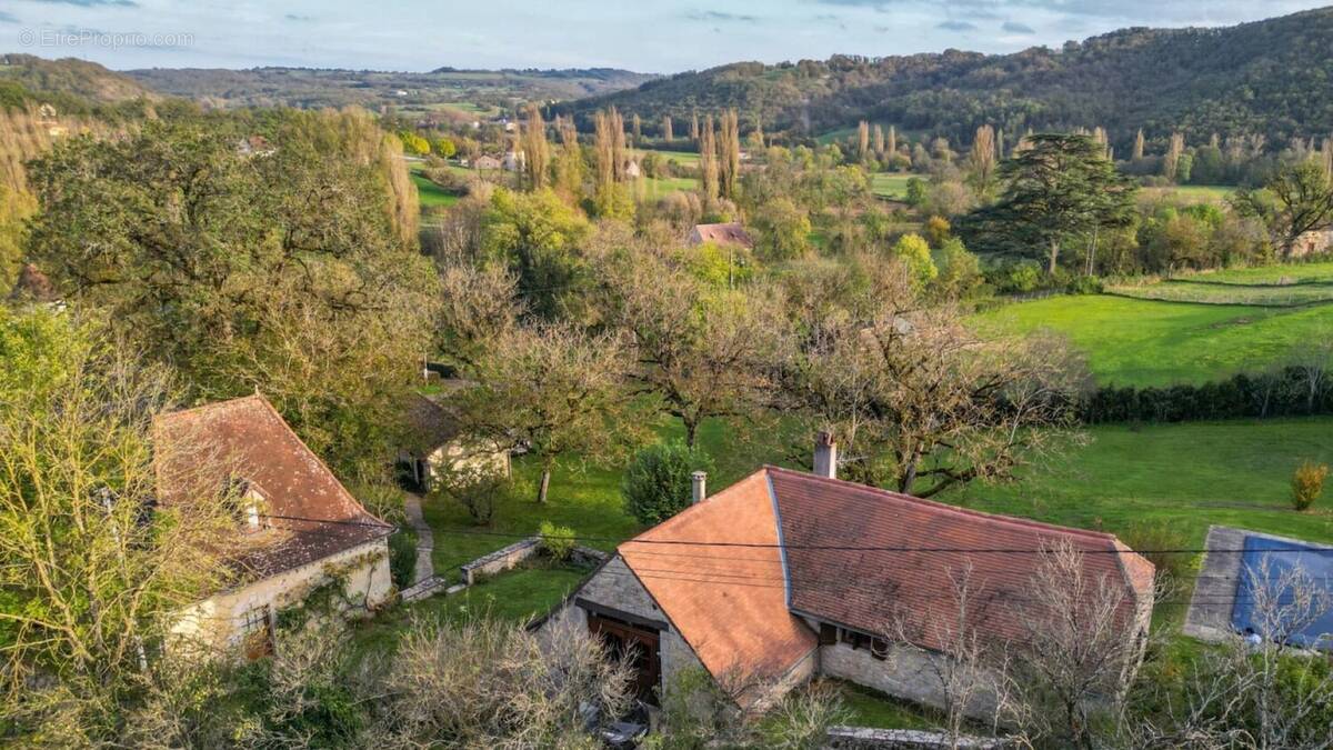 Maison à GOURDON