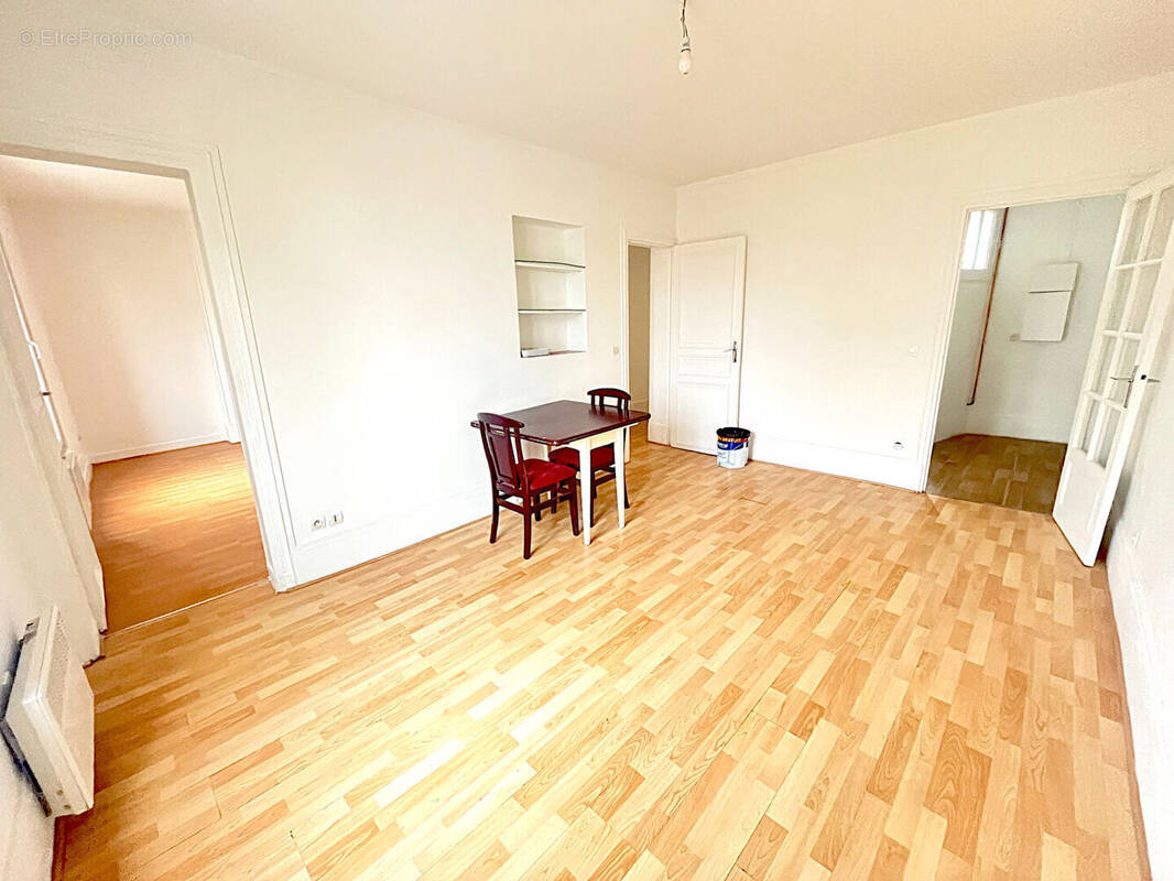 Appartement à PARIS-19E