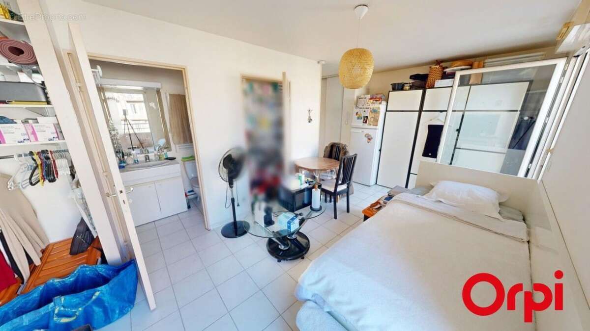 Appartement à MARSEILLE-5E