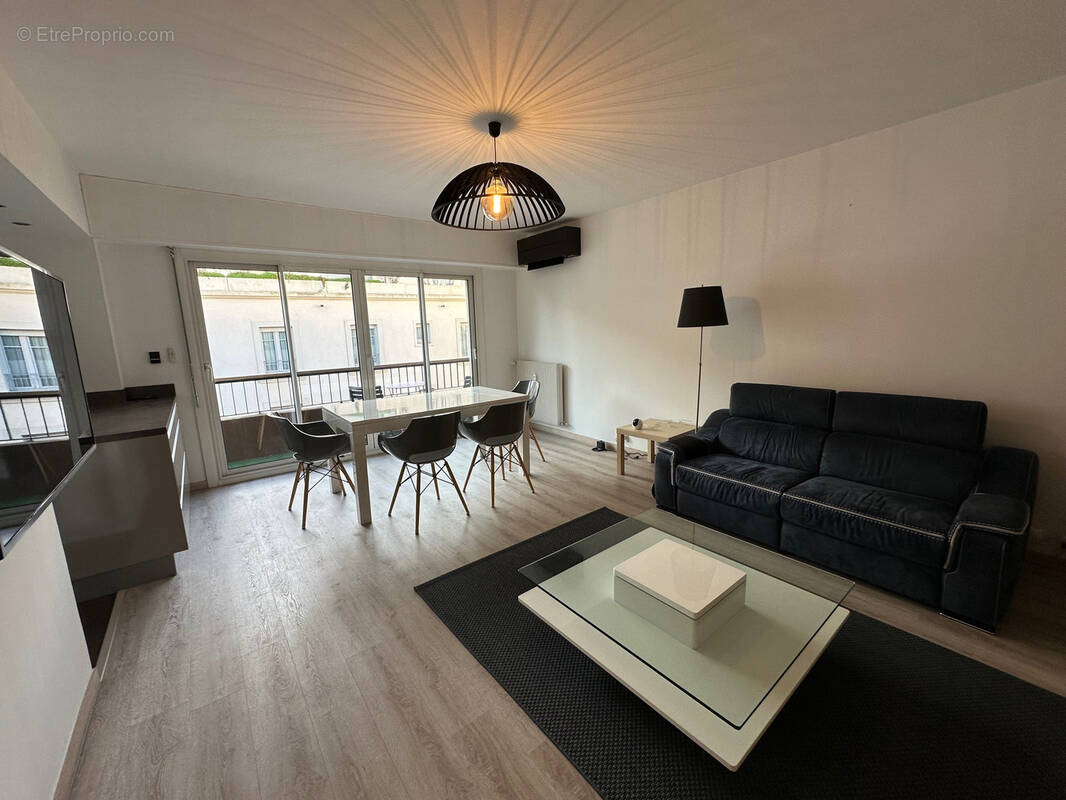 Appartement à HYERES