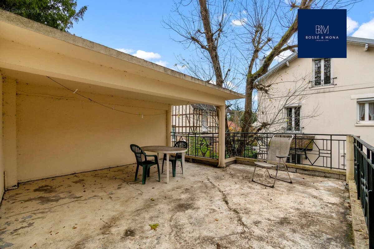 Maison à MAISONS-LAFFITTE