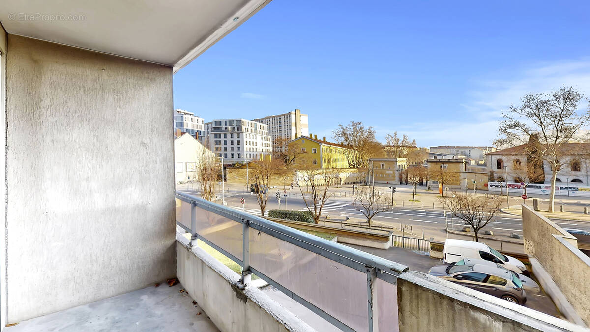 Appartement à LYON-7E