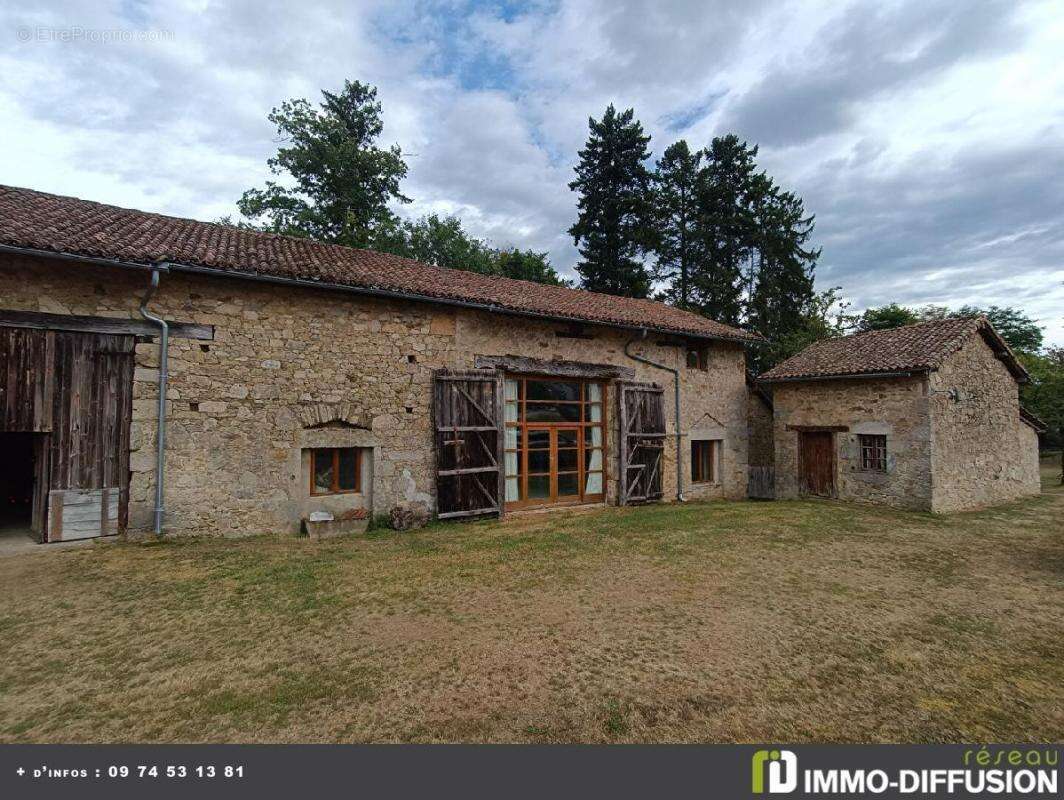 Maison à LES CARS