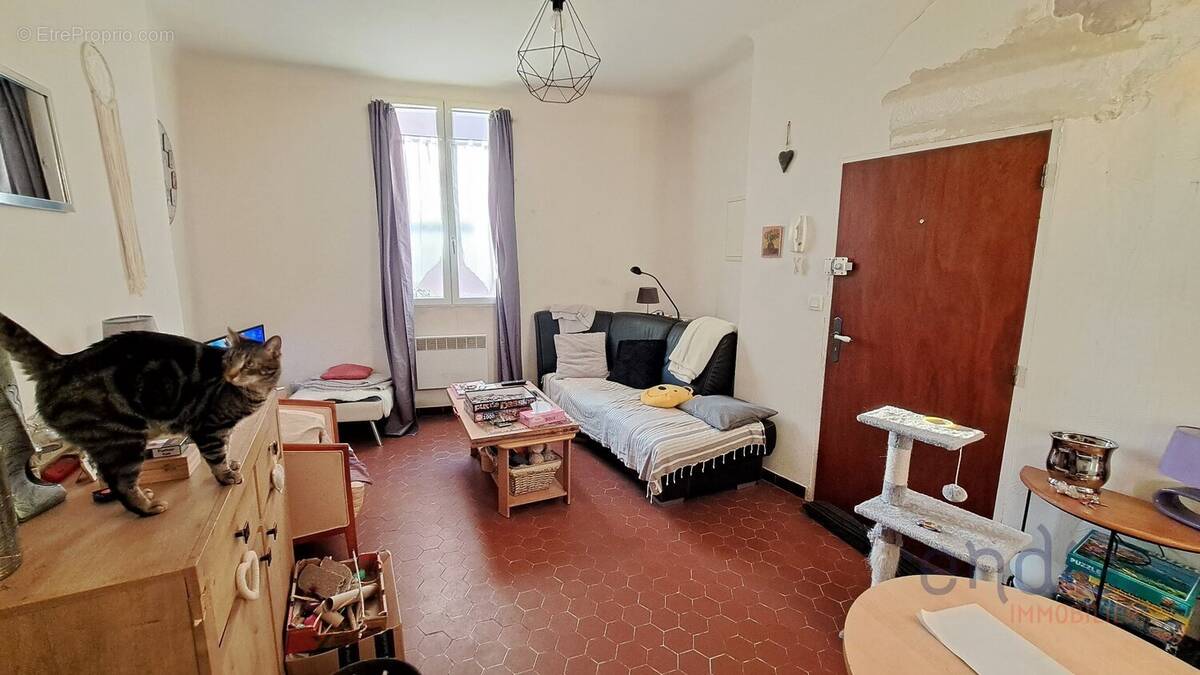 Appartement à LORGUES