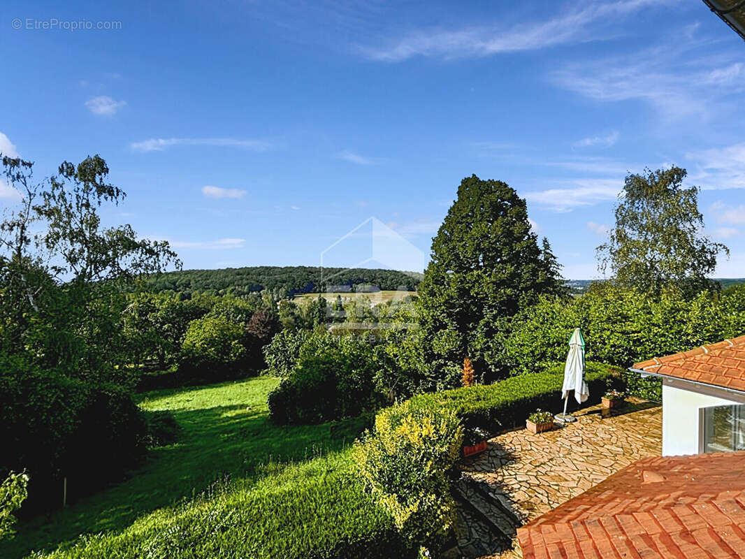 Maison à MONTFORT-L&#039;AMAURY