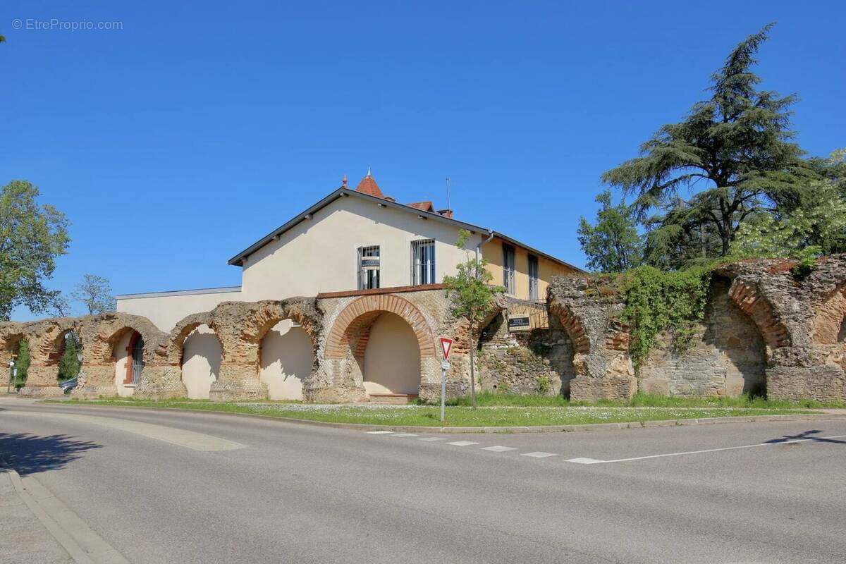 Maison à CHAPONOST