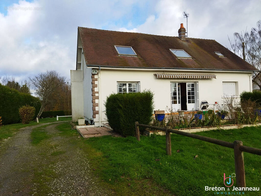 Maison à SAINTE-GAUBURGE-SAINTE-COLOMBE