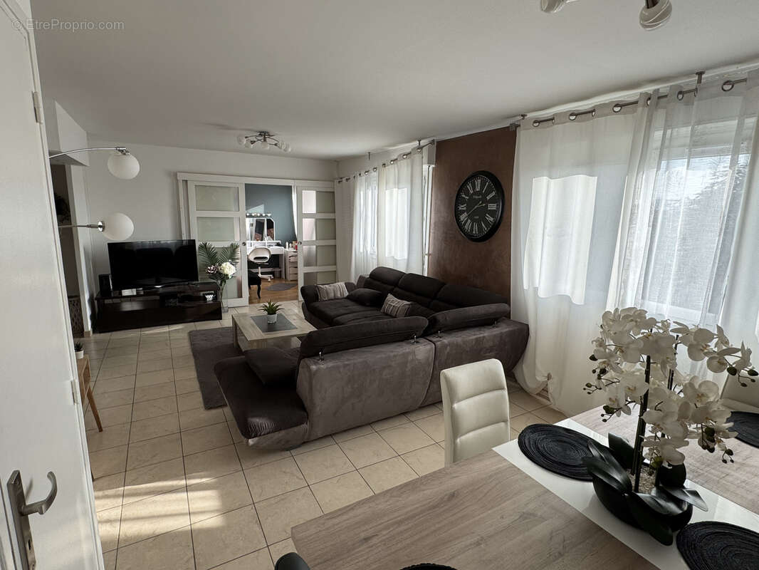 Appartement à FEYZIN