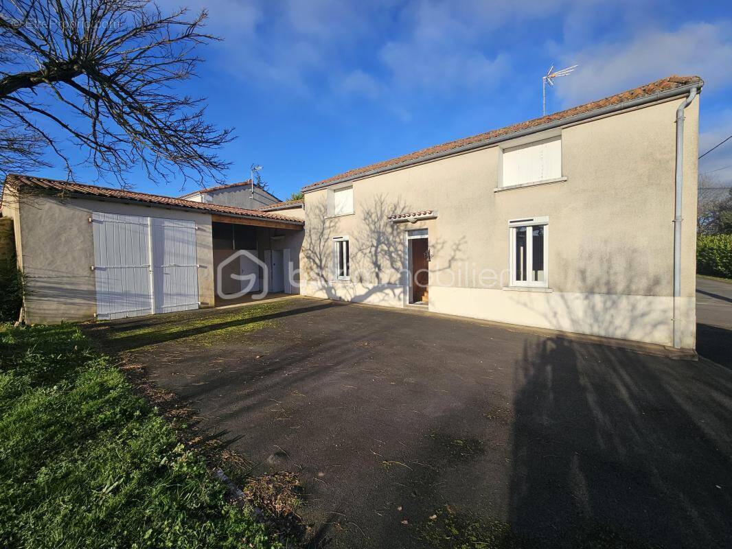 Maison à COULONGES-SUR-L&#039;AUTIZE