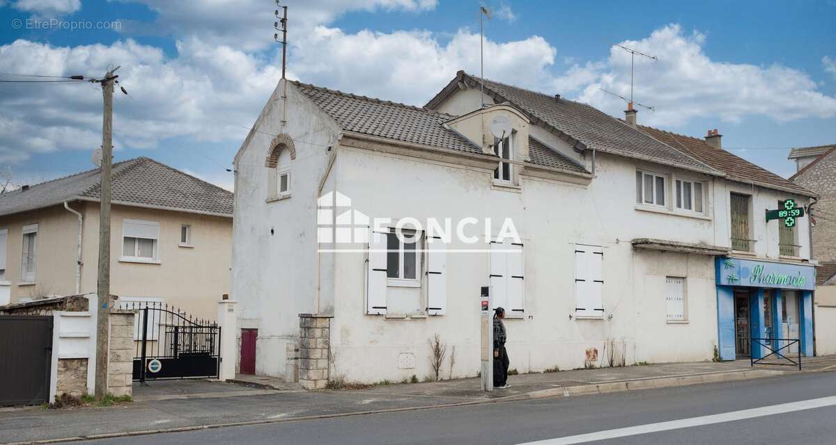 Appartement à DAMMARIE-LES-LYS