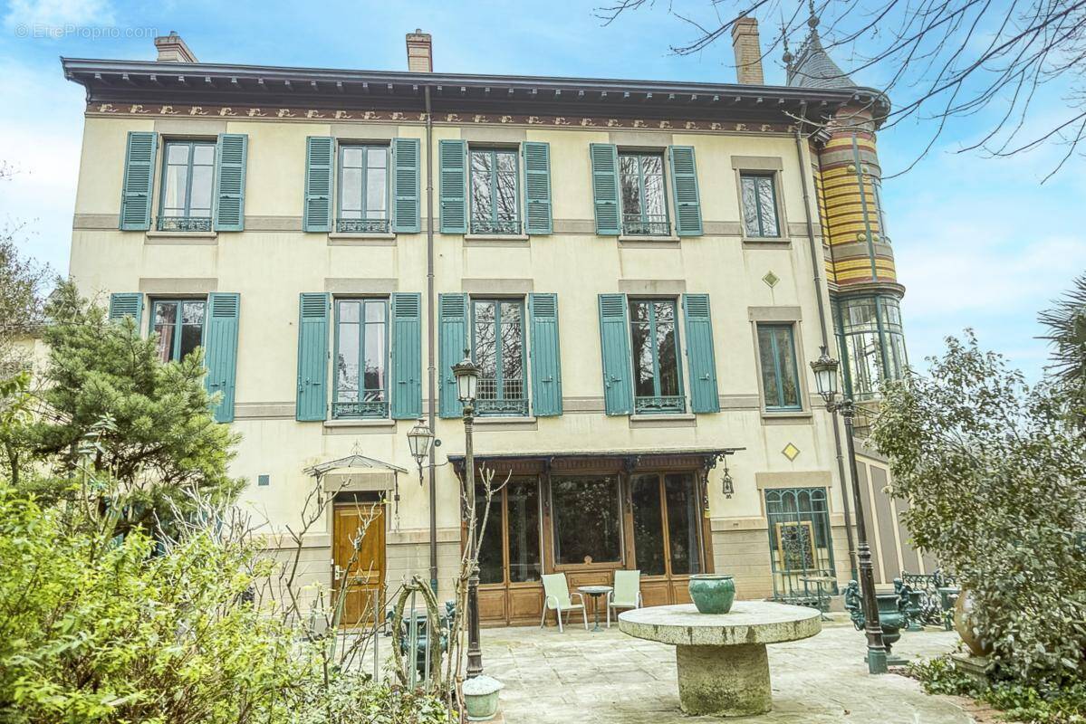 Maison à LYON-9E