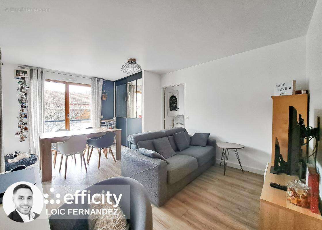 Appartement à SAINT-GENIS-LAVAL