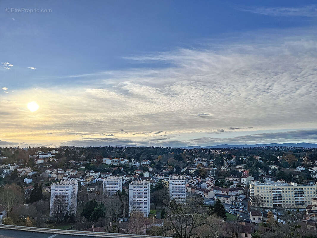 Appartement à OULLINS