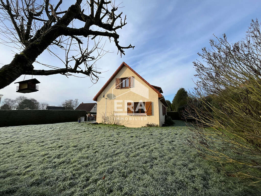 Maison à SAINT-JACQUES-SUR-DARNETAL